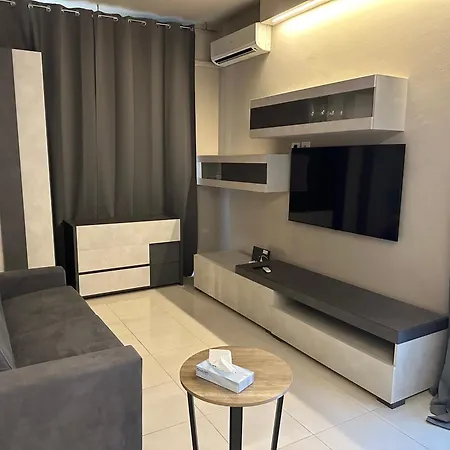 La Bottega Deluxe Monolocale Апартаменты *