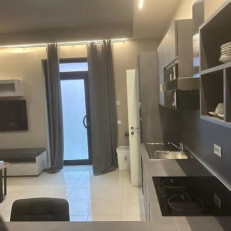 La Bottega Deluxe Monolocale Апартаменты *