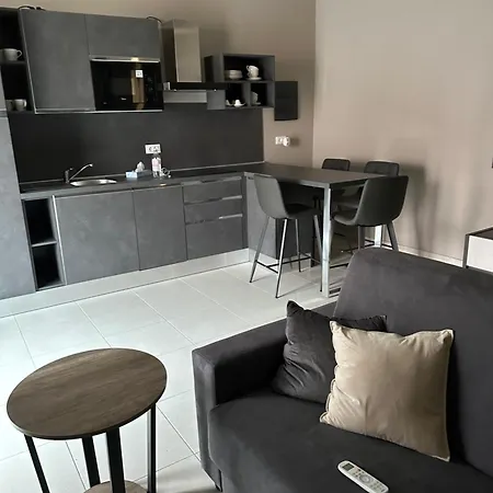 La Bottega Deluxe Monolocale * Desenzano del Garda